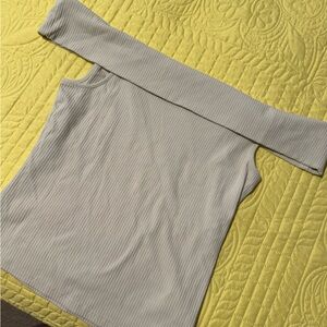 Off the shoulder Old Navy Top Size L